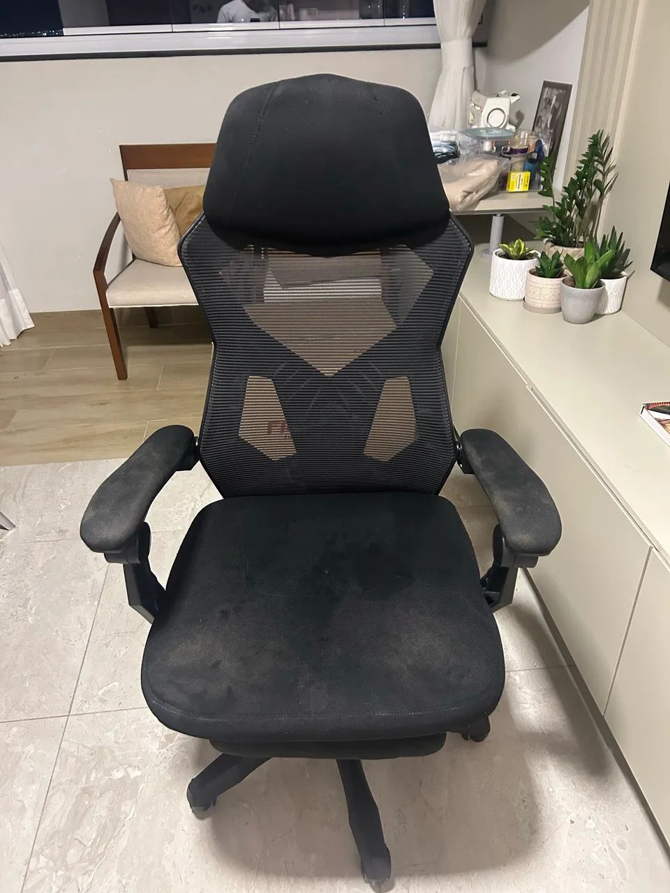 Cadeira Ergonômica Preta - Foto 2