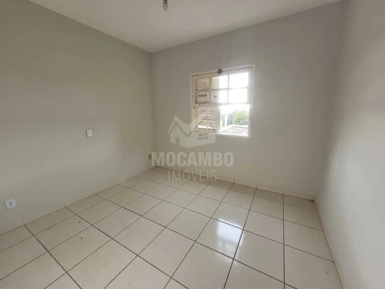Casa de rua : / Residencial / Jardim Ipê - Foto 4