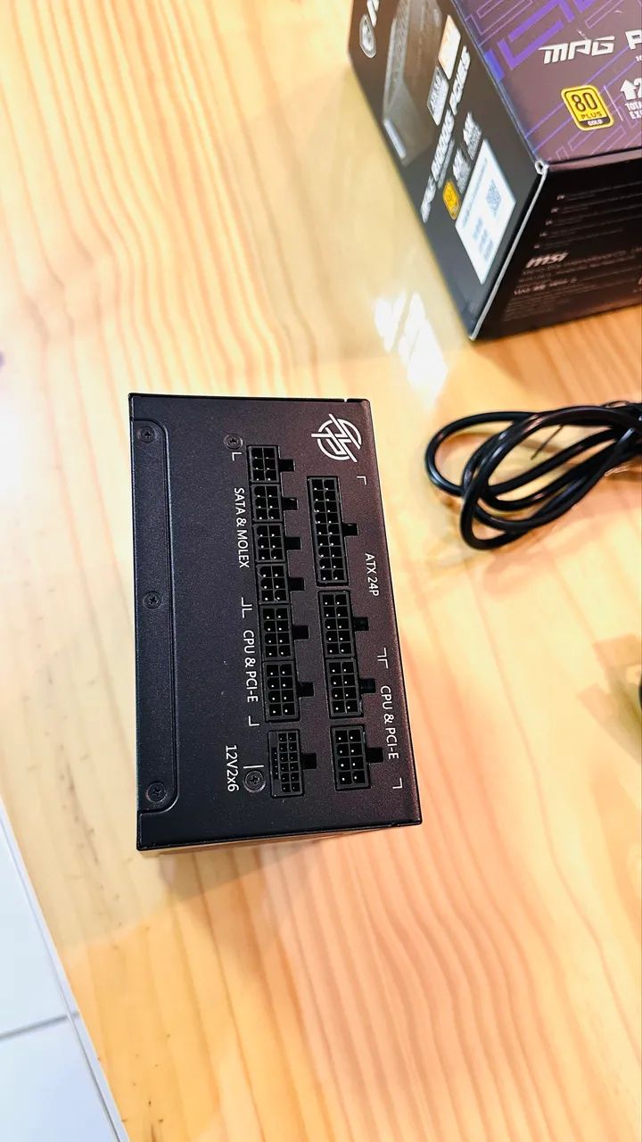 Fonte 1000W, Gold full modular MSI - Foto 2