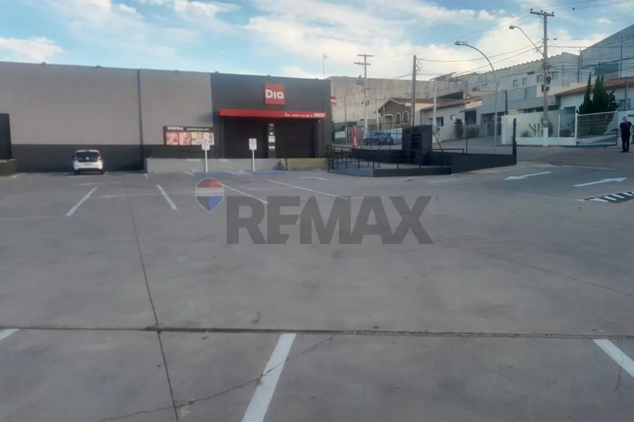 REMAX ALUGA / PRÉDIO COMERCIAL / 38 VAGAS / 923m² / CENTRO / R$ 45.000 MÊS / VINHEDO-SP - Foto 2