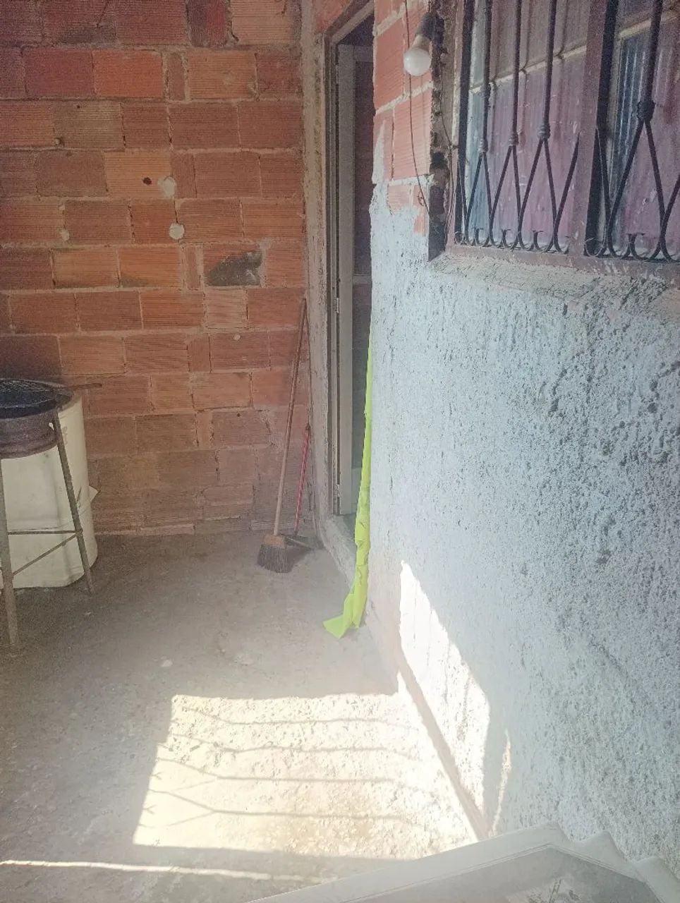 Casa ainda no tijolo 