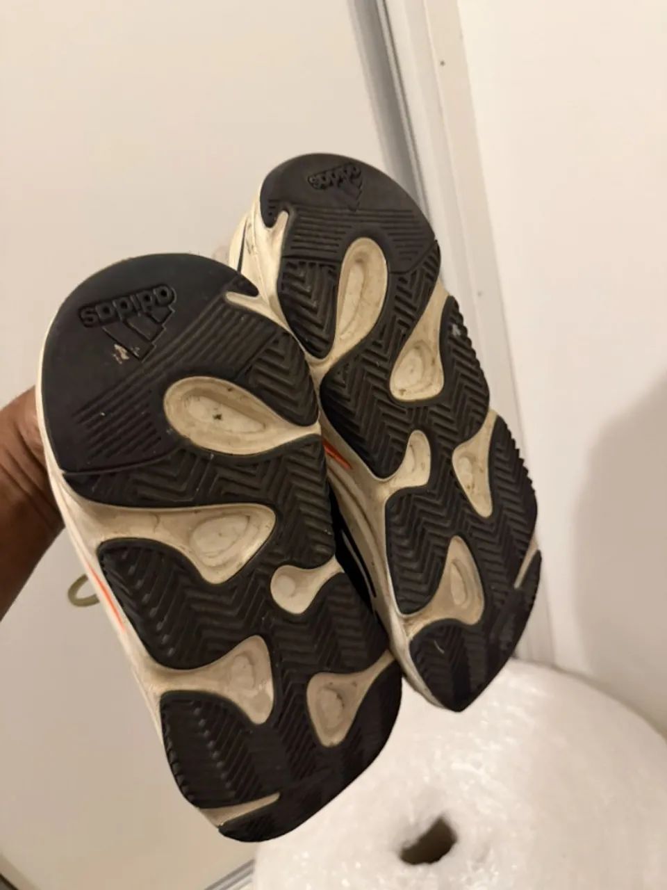 Tênis Yeezy 700 V1 Wave Runner - Foto 3