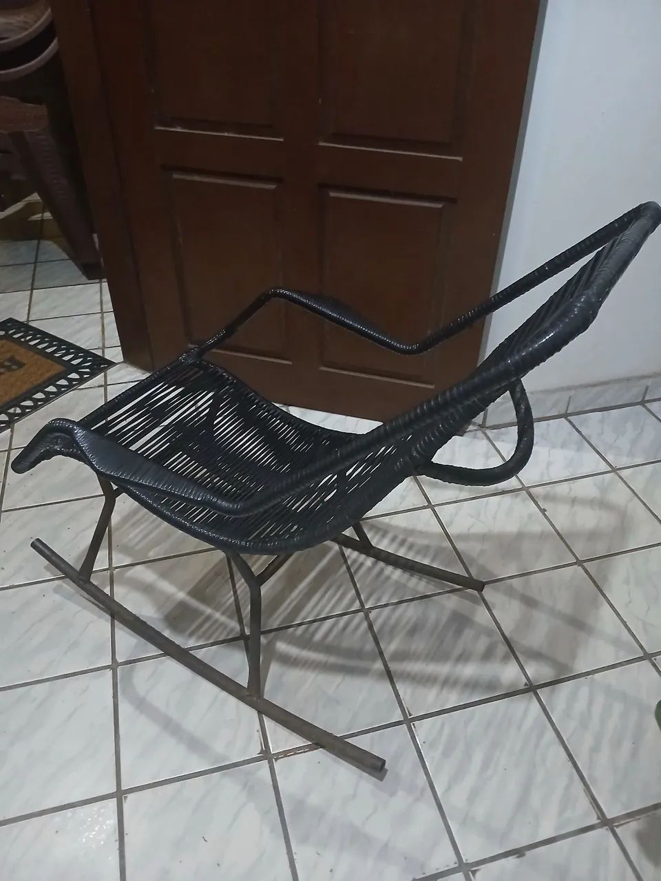 Cadeira de balanço para criancas e adultos.Em bom estado. - Foto 2