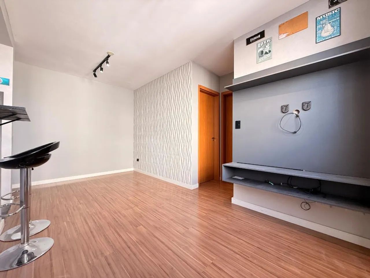 Apartamento para alugar em Maringá, Parque Industrial, com 2 quartos, com 47.72 m² - Foto 2