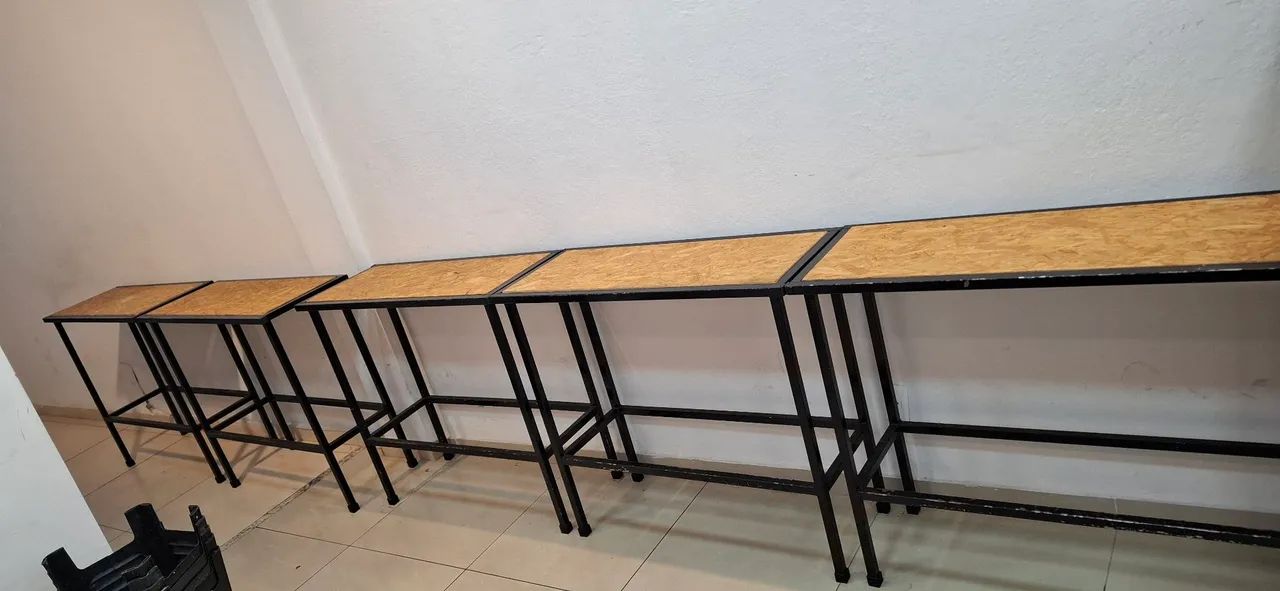 MESAS TAMANHO MÉDIO( CADA MESA 280,00)
