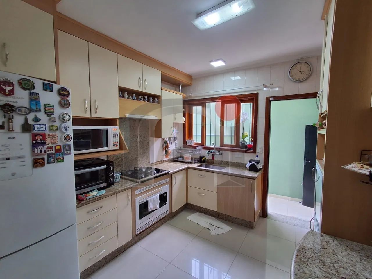 CASA COM PISCINA E ESPAÇO GOURMET RECÉM REFORMADA - Foto 5