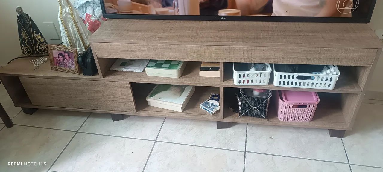 Deck de madeira para TV