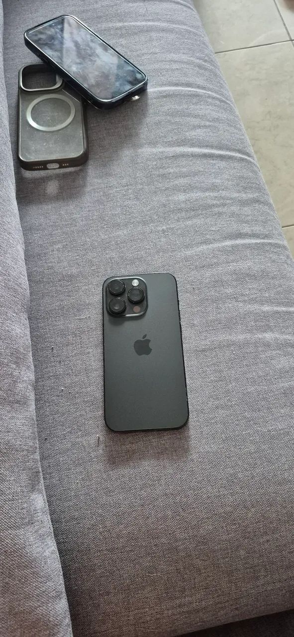 Iphone 14 Pro preto  256 GB 84% de saúde da bateria  - Foto 2