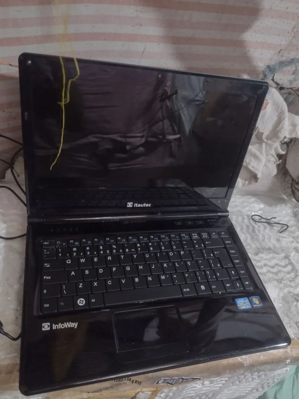 Notebook i3 4ram ITAUTEC 320gigas