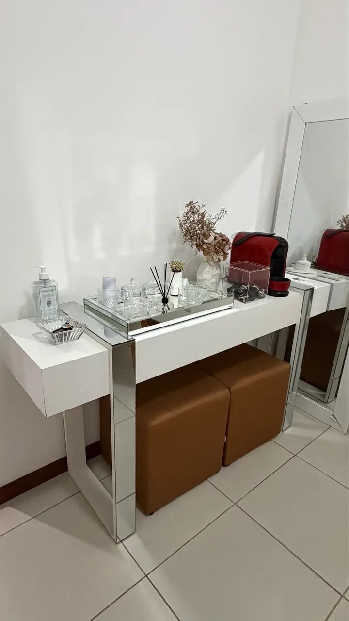 Aparador espelhado 
