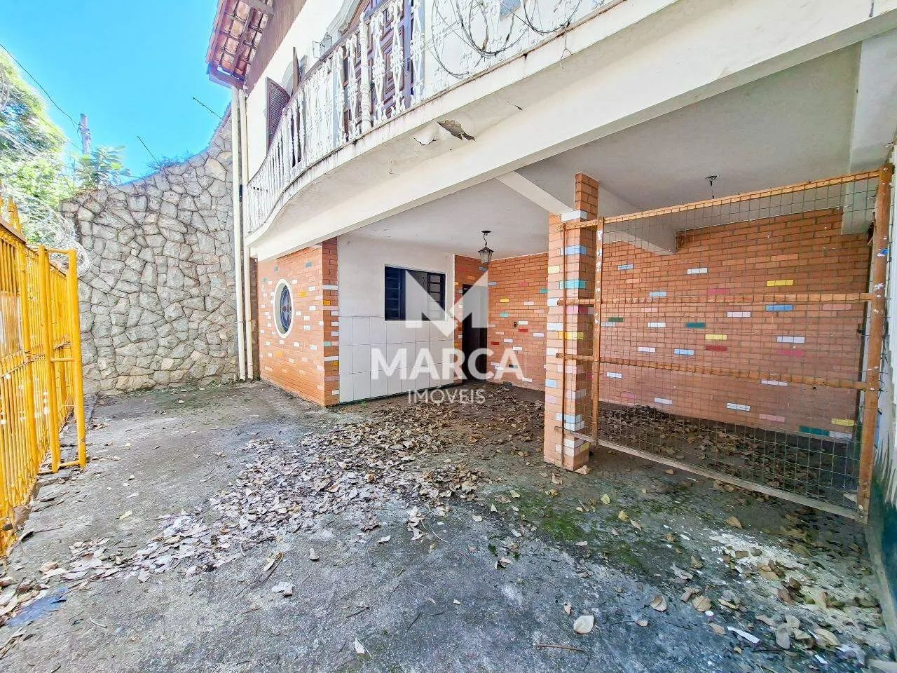 Casa com 6 Quartos e 3 banheiros para Alugar, no São Pedro, Belo Horizonte - Foto 2