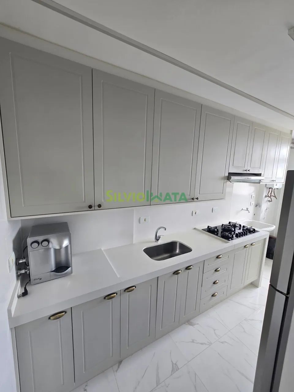 Apartamento à Venda no Edifício Gran Art | Zona 01 | 3 Quartos | 1 Suíte