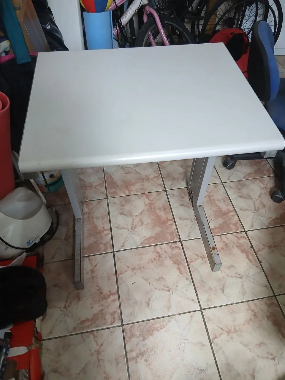 Escrivaninha para estudante 