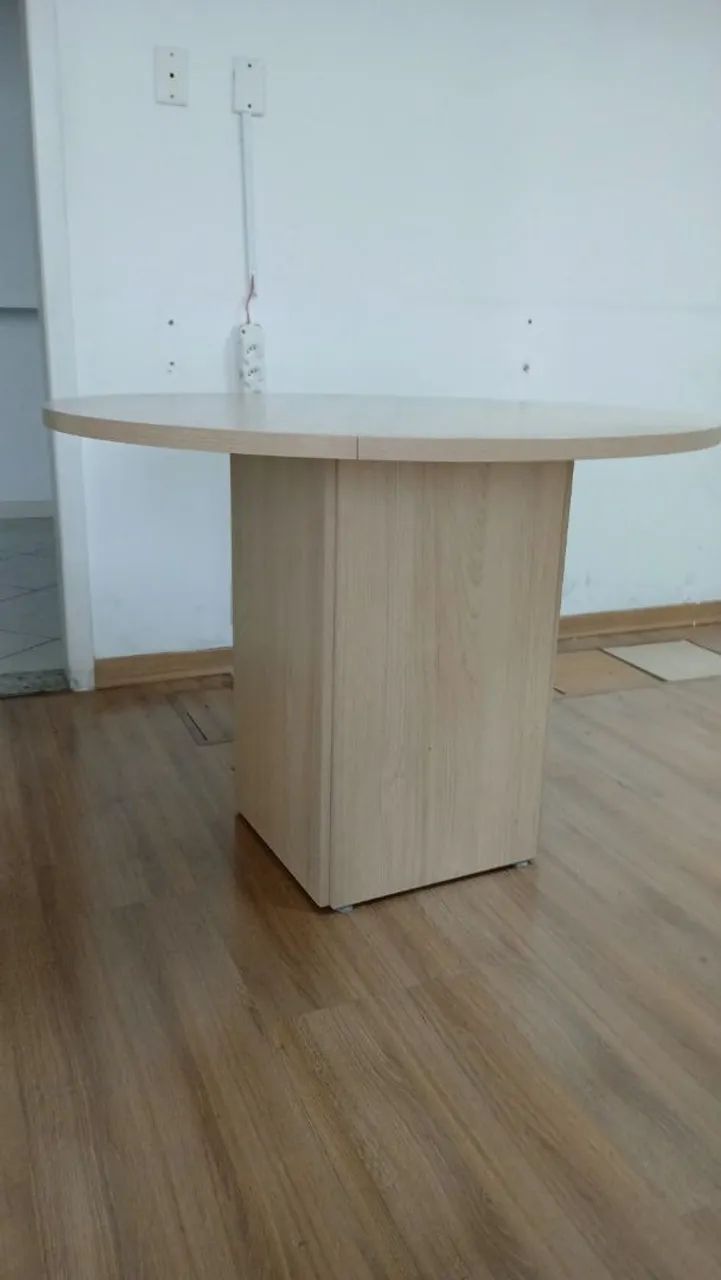 Mesa de Reunião em ótimo estado.  - Foto 2