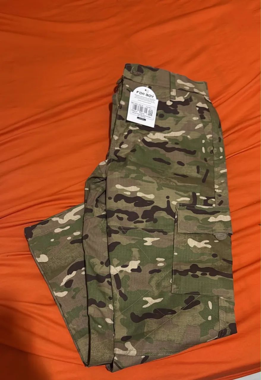 Calça multicam nova