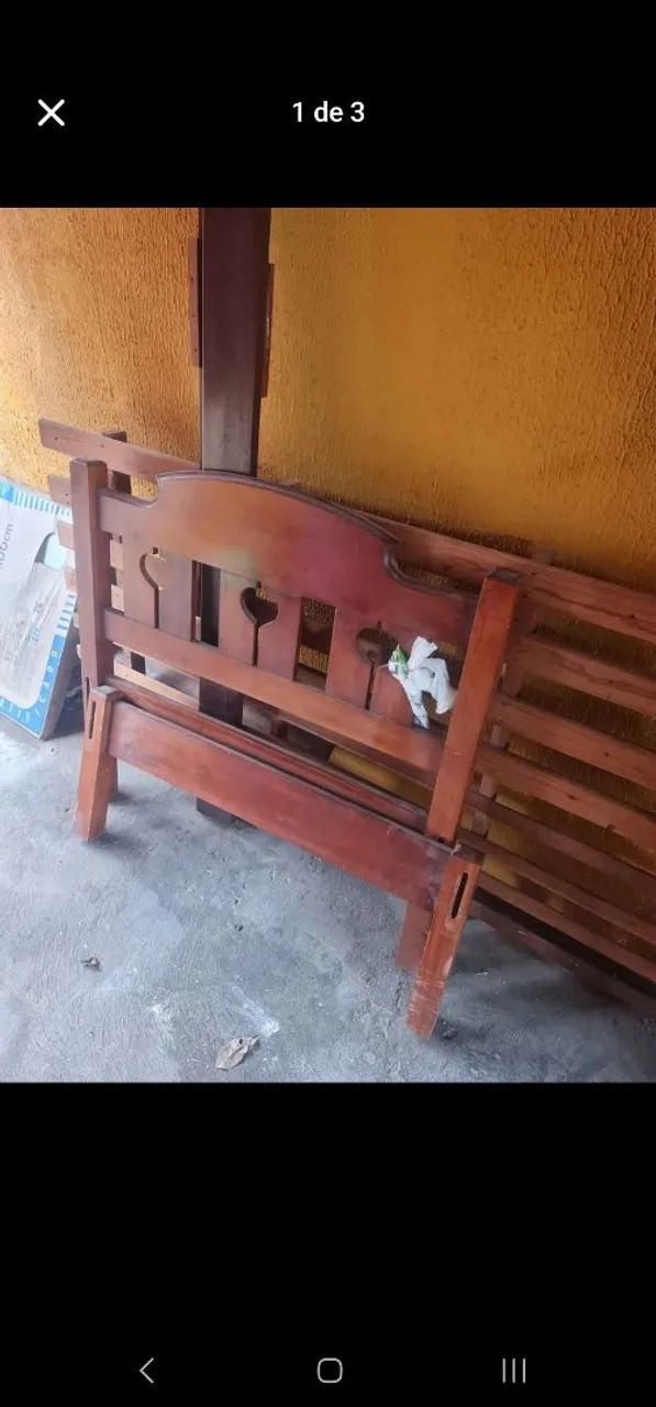 Cama solteiro de madeira