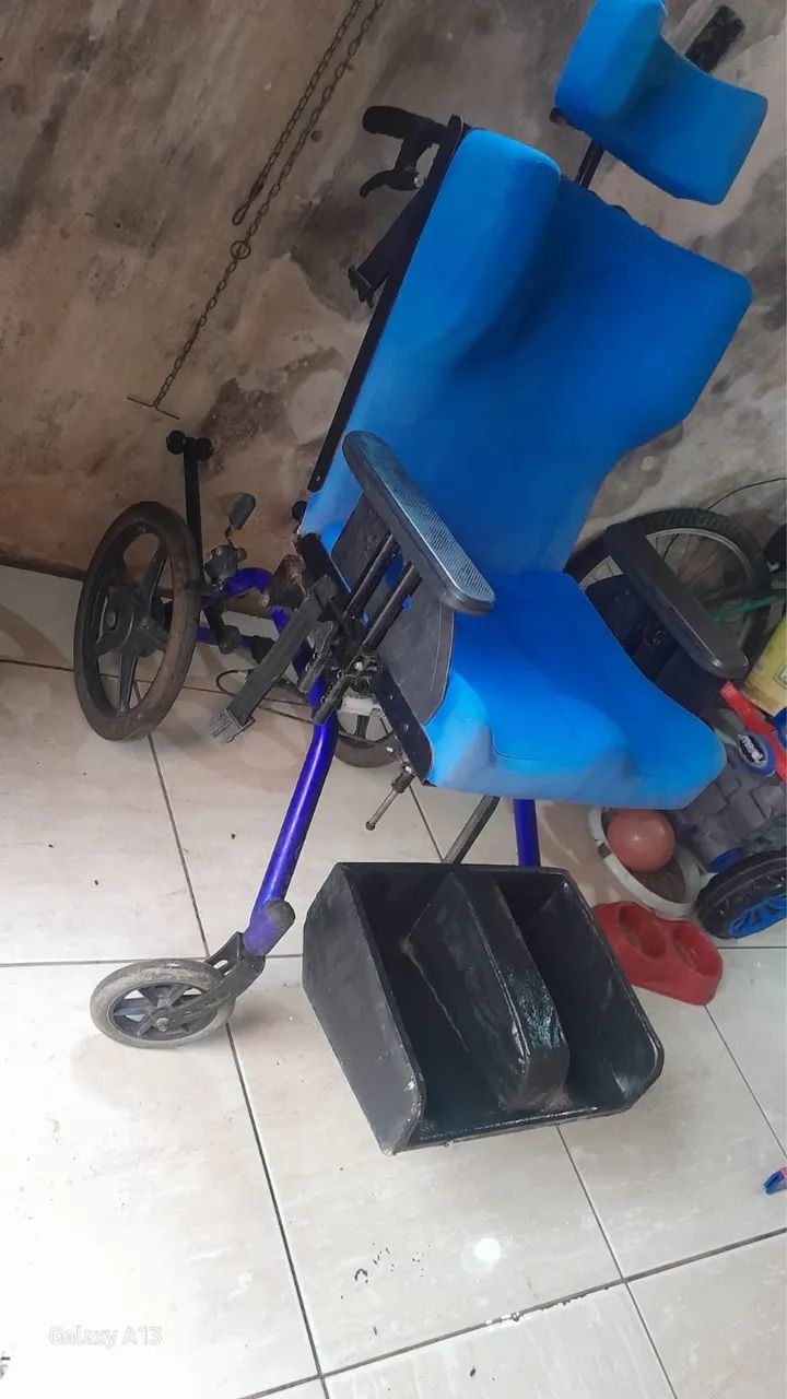 Cadeira de roda para paraplégico - Foto 4