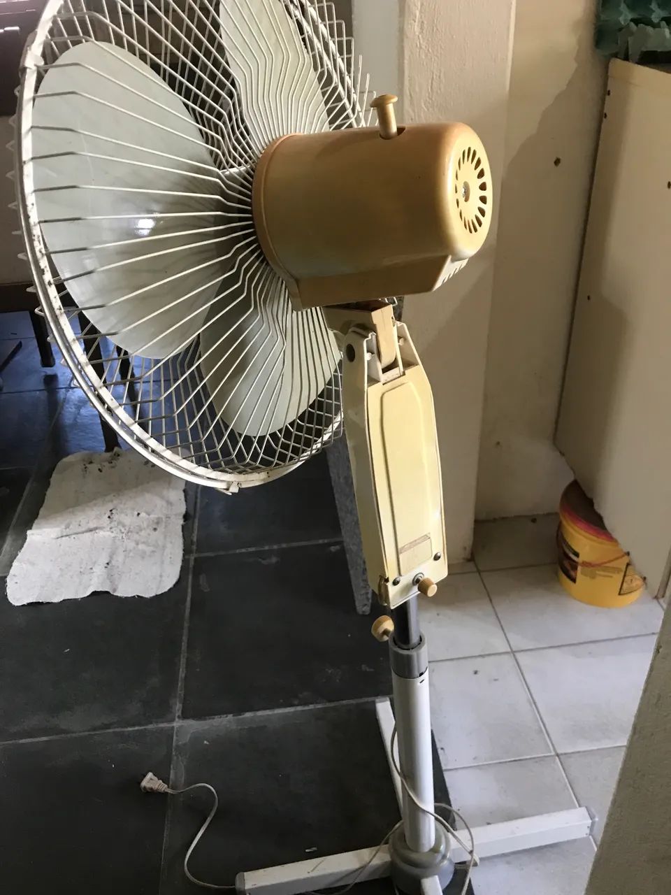 Ventilador de chão de 4 velocidade regulável  - Foto 3