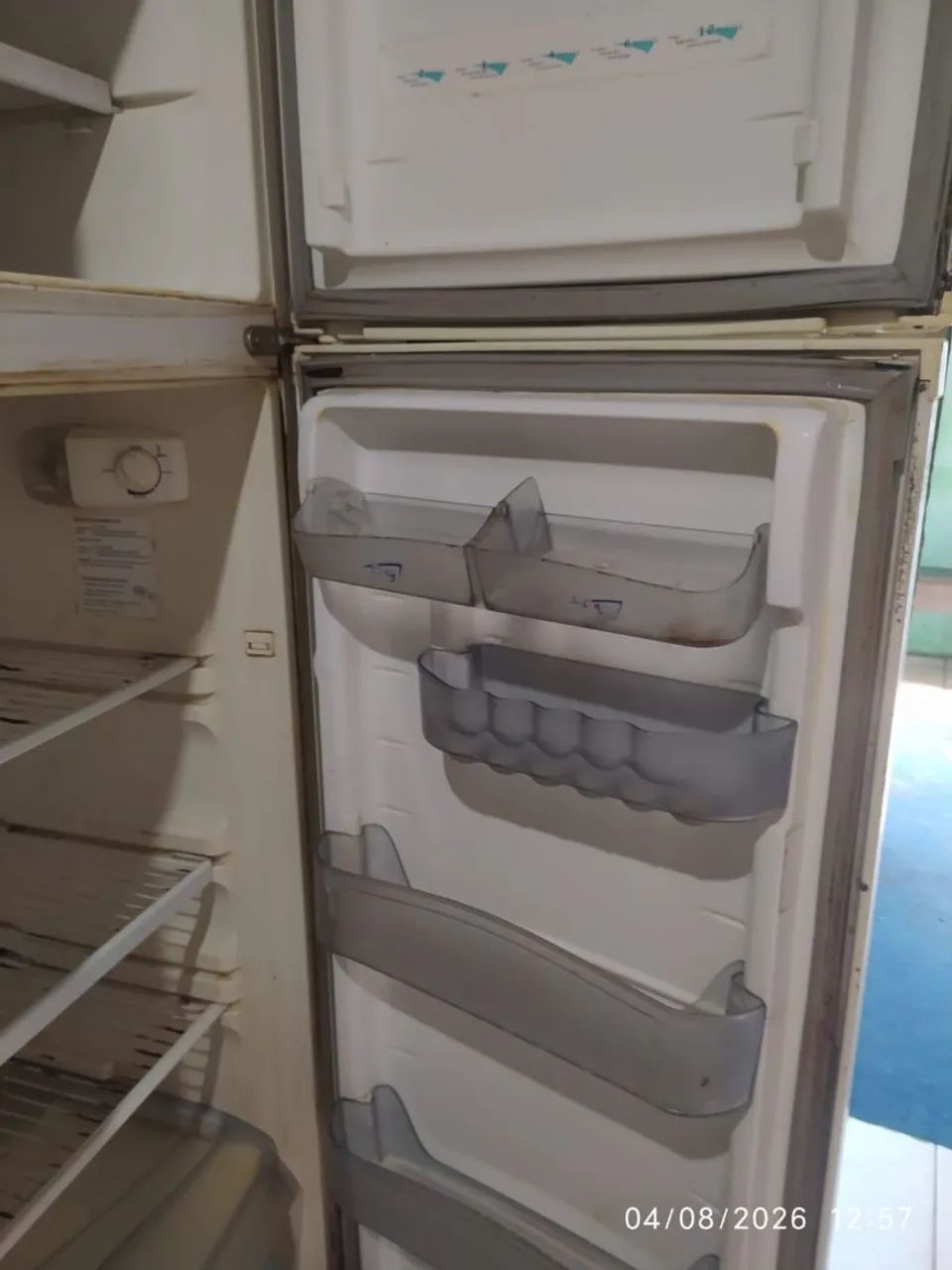Vende-se uma geladeira consul funcionando perfeitamente  - Foto 2