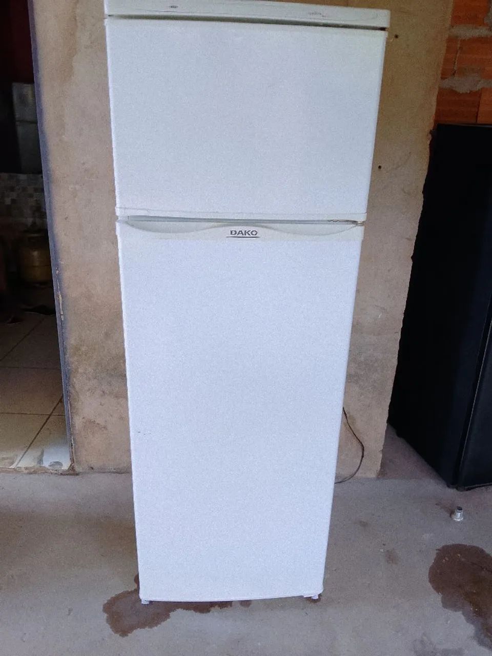 Vendo geladeira funcionando perfeitamente 