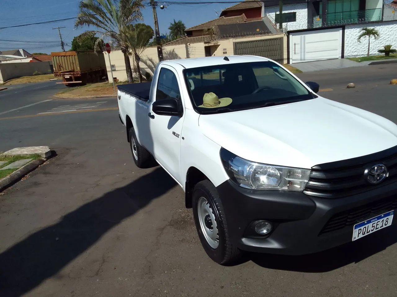Toyota Hilux Hilux CS 4x4 2.8 TDI Diesel Mec. 2017