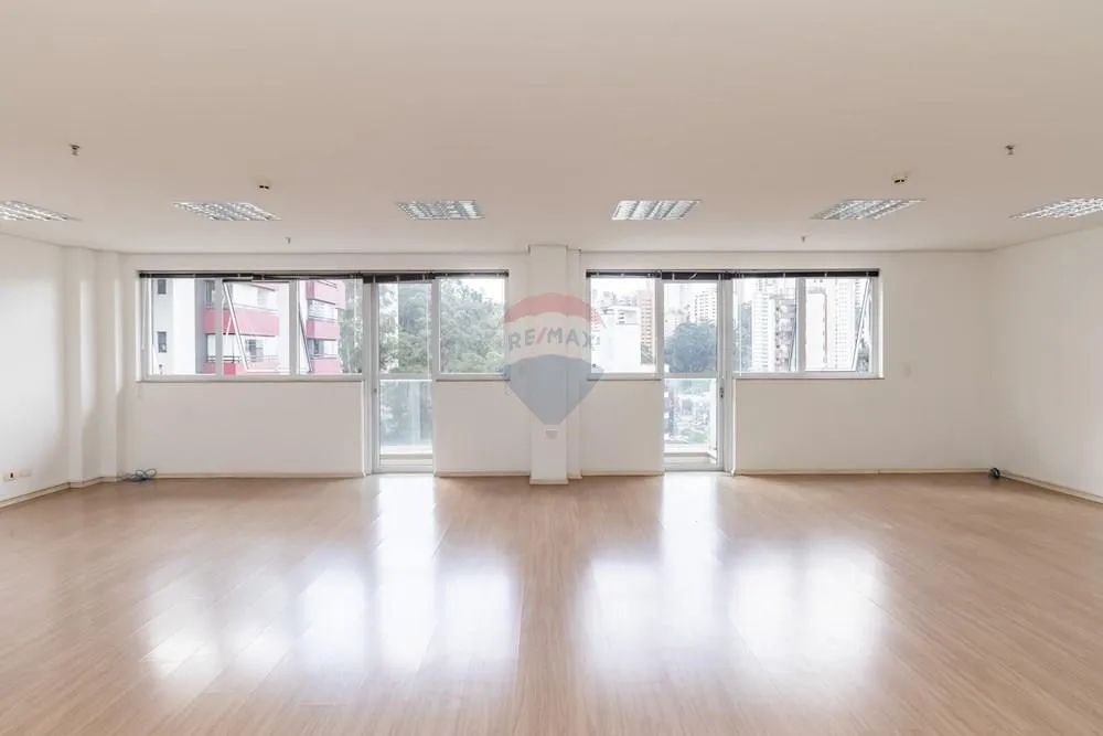 Sala Comercial de 82m² com 4 Vagas e gerador 100% - Foto 5