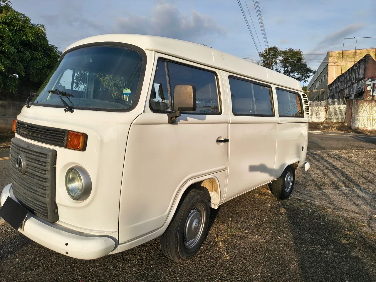 KOMBI 12 PASSAGEIROS TROCA E FINANCIA  - Foto 3