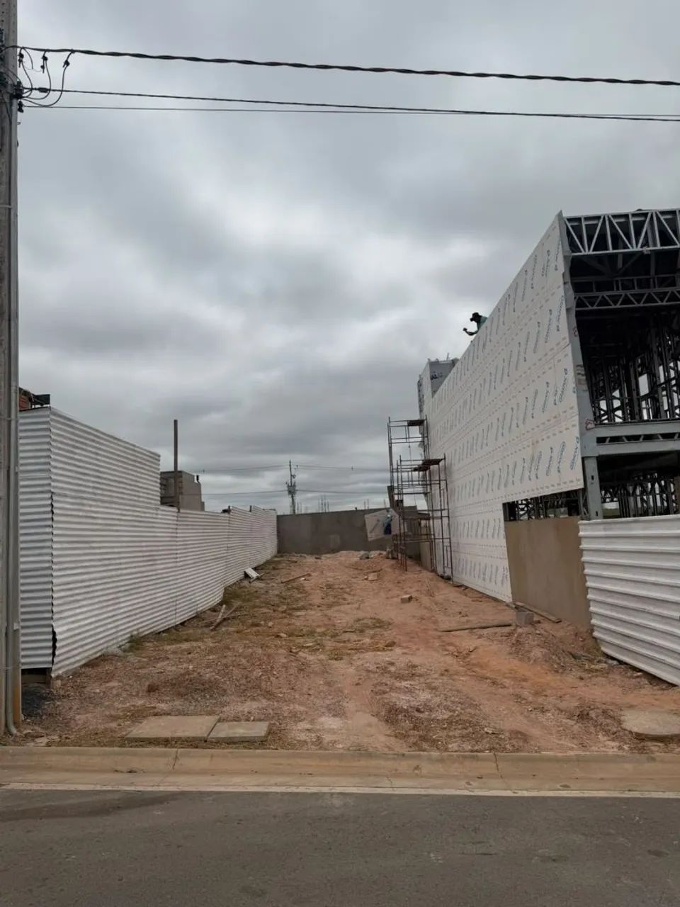 Vende-se terreno com 180m2 no Florais Pérola em Cuiabá MT  - Foto 4