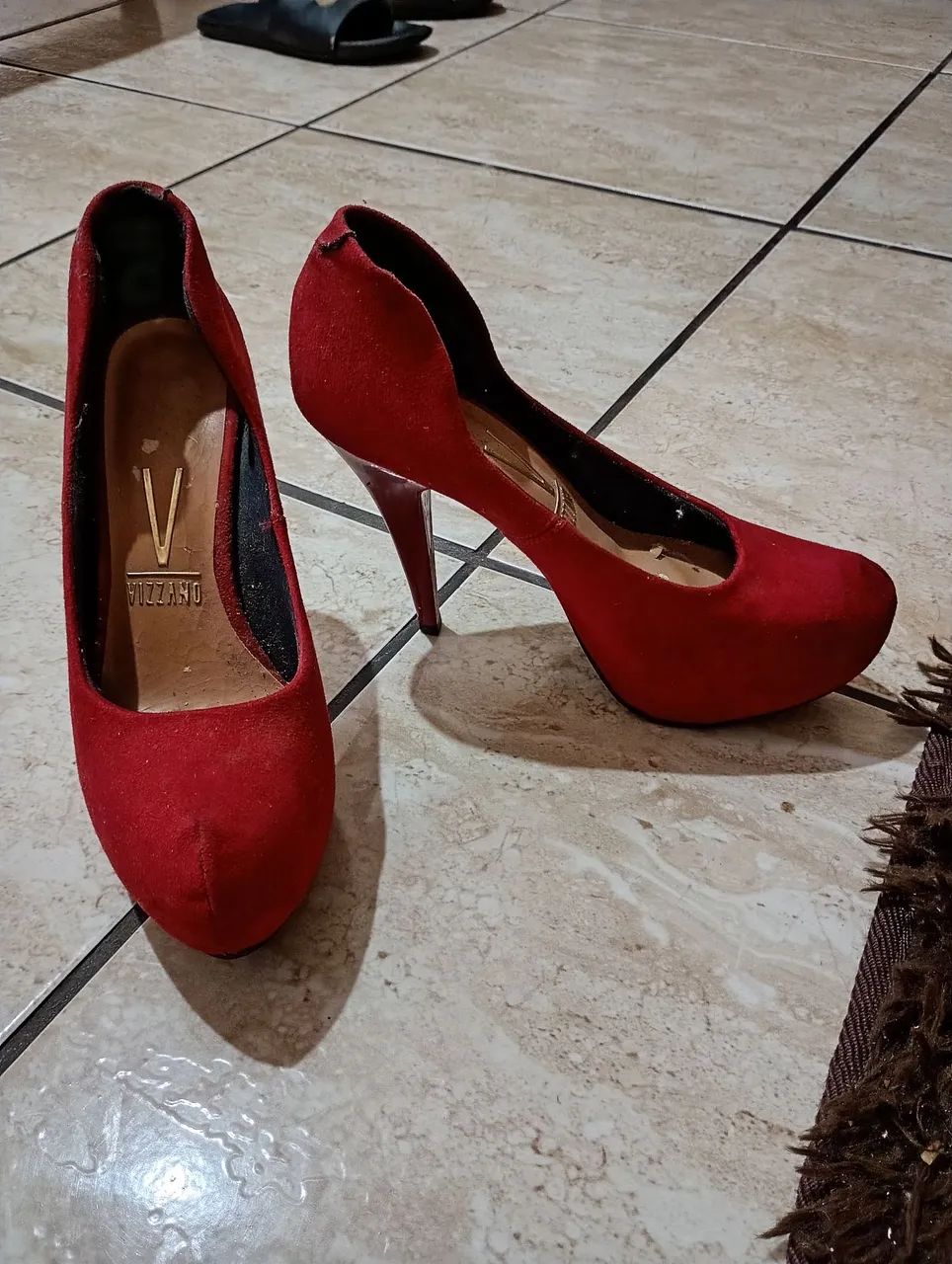 Peep toe vermelho fatal. - Foto 3
