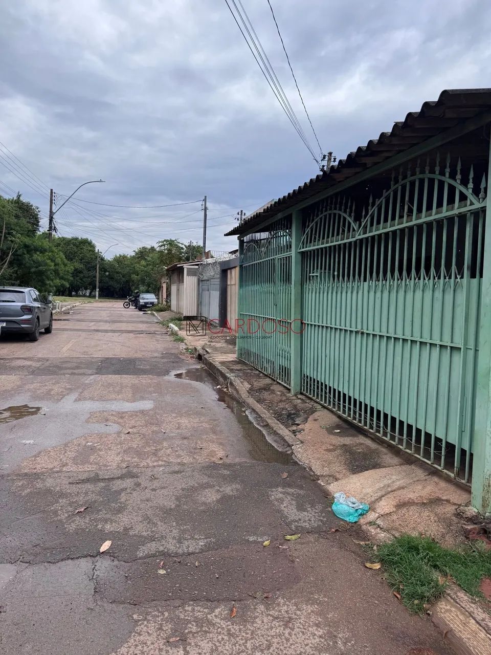 Casa 02 quartos em samambaia norte DF, escriturada, com casa de fundos