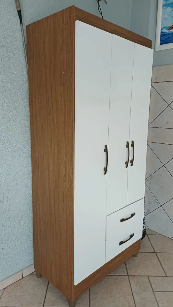 Guarda roupa 3 portas e 2 gavetas  - Foto 3