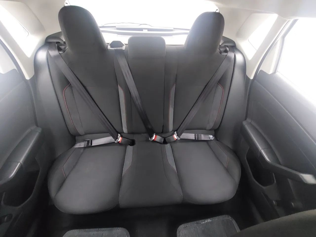 Volkswagen Polo Track 1.0 Flex 12V 5p, foto 18 de 18