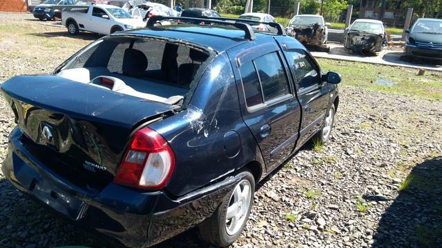 Clio sedan 1.0 16v 2006 vendido em peças - Foto 3