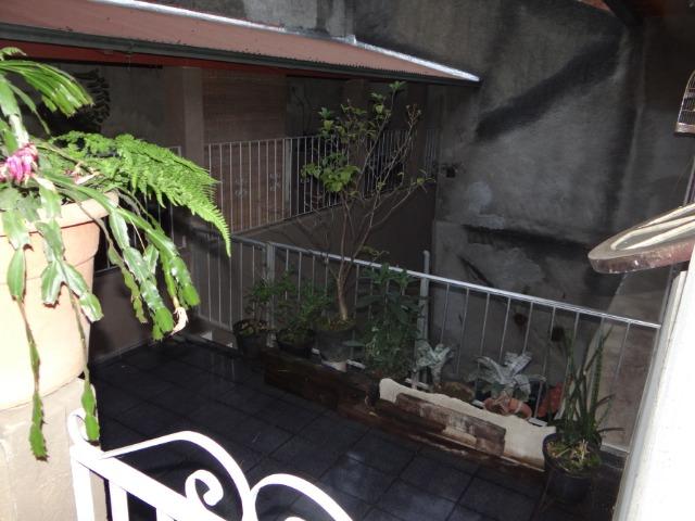 Casa com 2 moradias, 4 vagas e 1 salão de festas no Bairro Castrioto - Foto 13