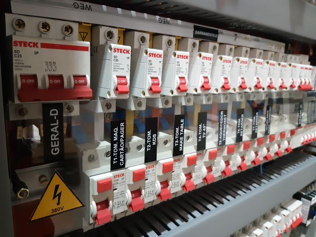 Montador de painéis elétricos - Foto 3