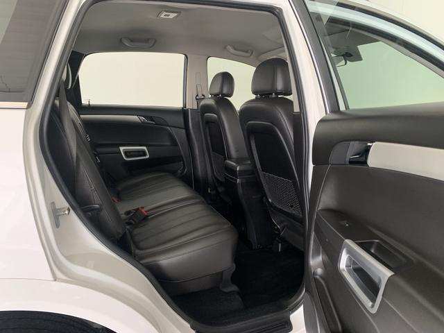 Chevrolet Captiva 2.4 baixa Km placa A - Foto 12