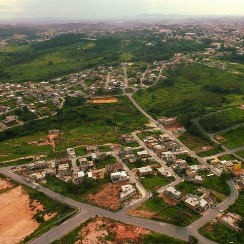 Vendo meio lote - bairro monte verde em betim - Foto 4