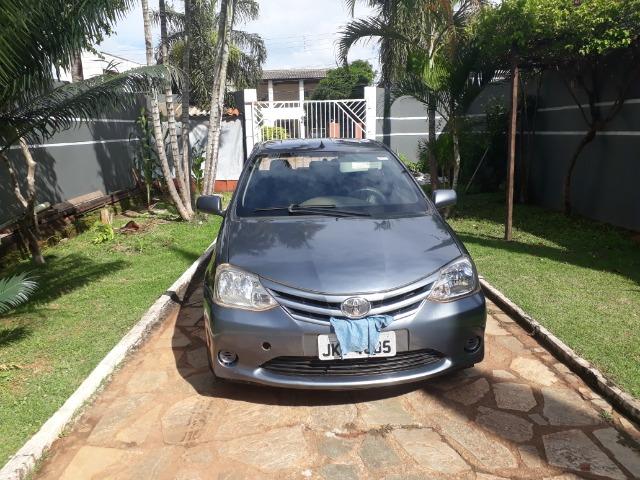Vendo lindo etios sedã 1.5 muito novo, este carro está em excelente estado de conservação - Foto 16