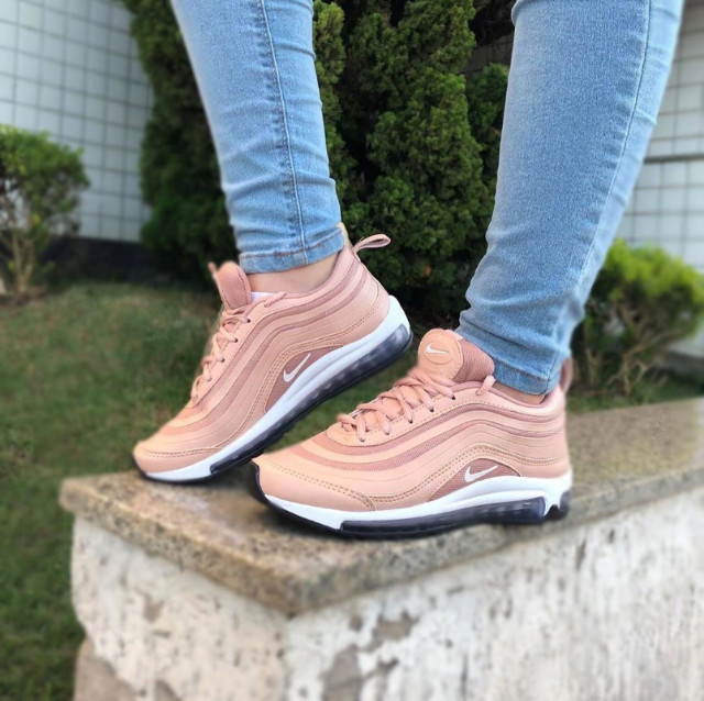 nike feminino 97