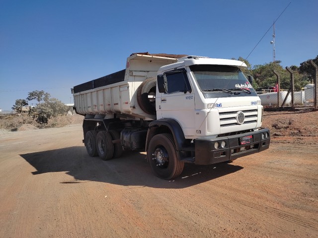 CAMINHÃO CAÇAMBA VW 23220