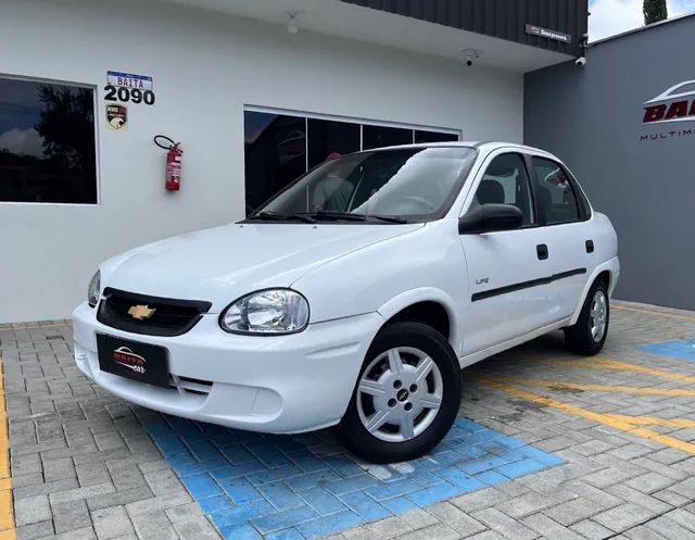 Chevrolet Classic 2015 em Blumenau - Usados e Seminovos