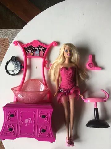 Barbie no salão 