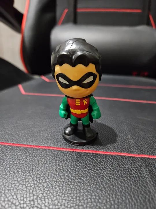 Boneco Robin promoção Bob's