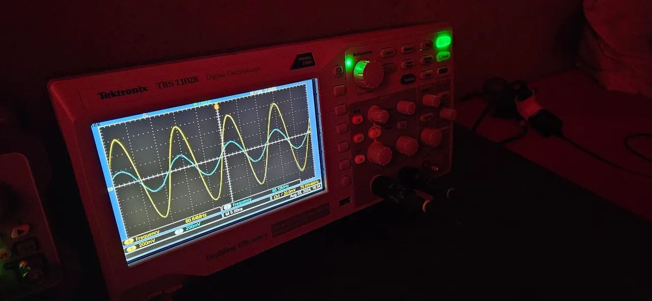 Osciloscópio Tektronix TBS-1102B  - Foto 2