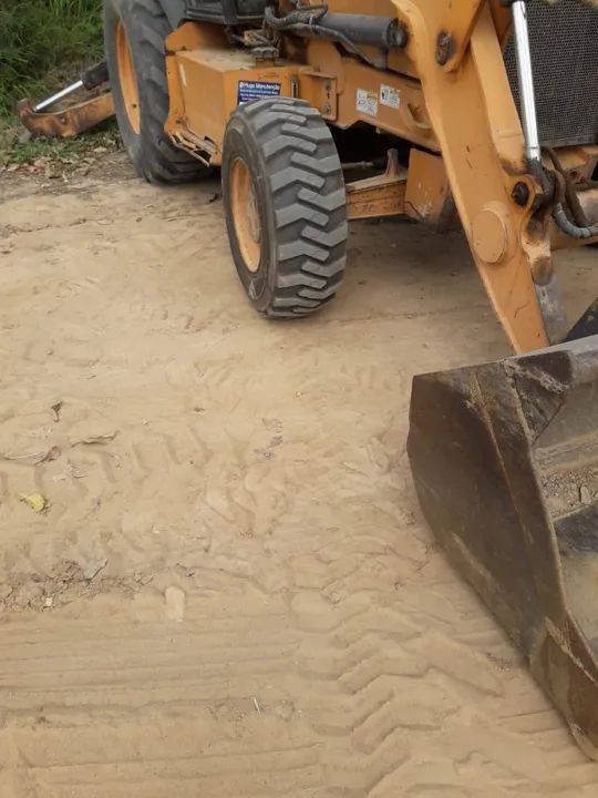 Vendo retroescavadeira case 2013 - Foto 3