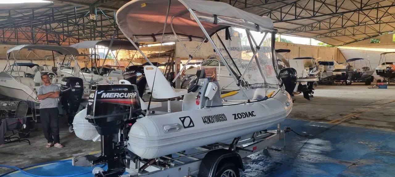 Inflável Zodiac 4,20m motor 50hp  - Foto 7