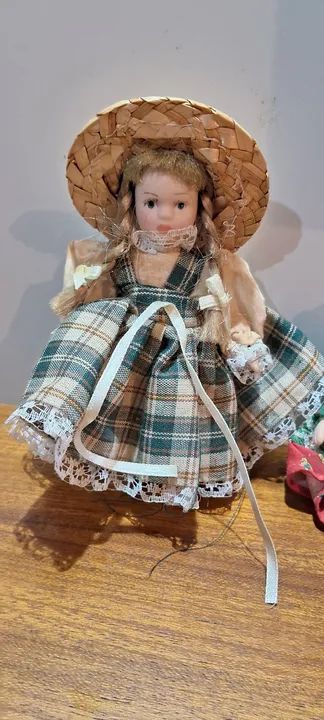 Colecionismo 3 Bonecas de Porcelana Antiga - Foto 4
