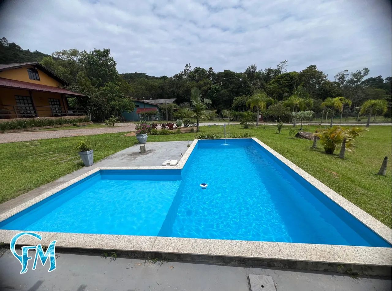 Limpeza e manutenção de piscinas (Piscineiro)