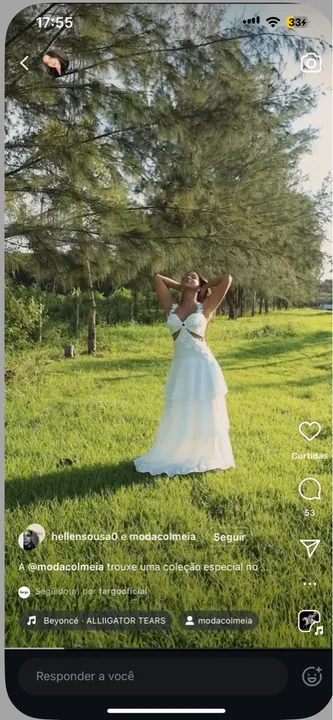 Vestido branco floral com camadas COLMEIA