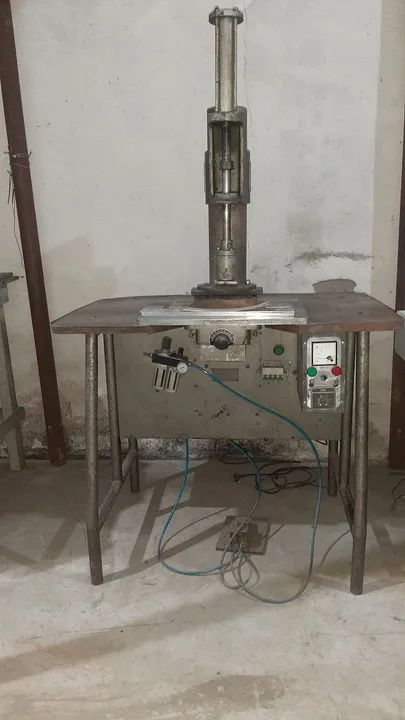 Maquina de Solda Eletrônica de Alta Frequência / Solda Alta Frequência 